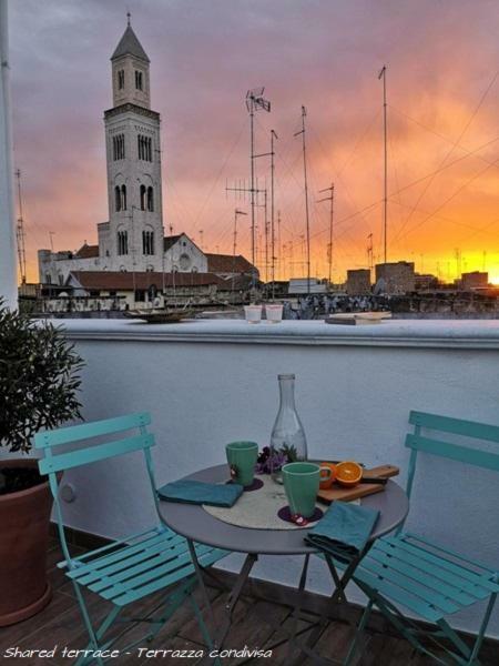 Enjoy Bari Apartments - Palazzo Del Lauro Bagian luar foto